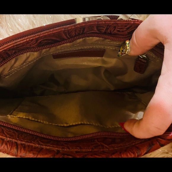 Concealed Carry Tooled American Cowhide Crossbody/Shoulder bag- Black Cherry - Picture 11 of 12